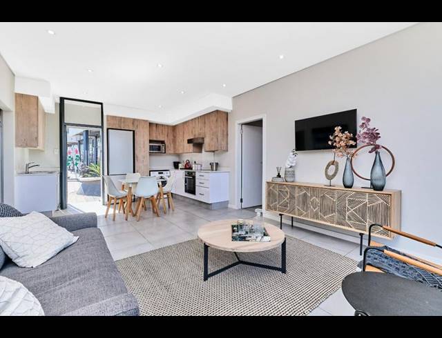 2 BEDROOM APARTMENT FOR SALE IN GLENADRIENNE